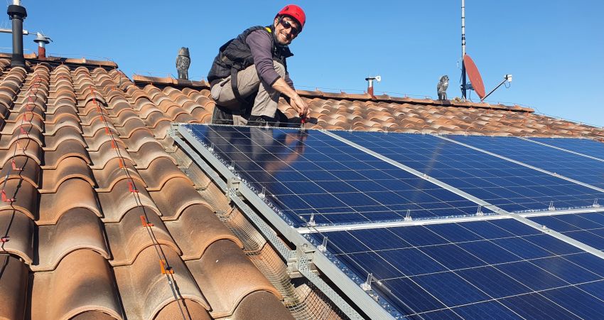 Impianti elettrificati per allontanamento piccioni