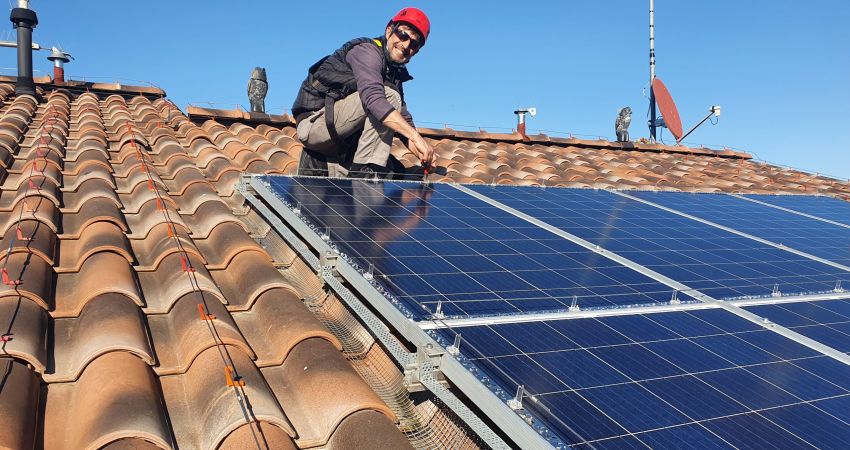 Impianti elettrificati per allontanamento piccioni